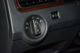 2015款大众新桑塔纳1.6L手动豪华版