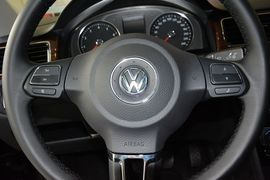 2015款大众新桑塔纳1.6L手动豪华版