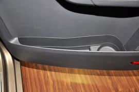2015款大众途安1.4T自动舒适版5座