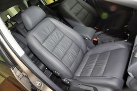 2015款大众途安1.4T自动舒适版5座