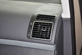 2015款大众途安1.4T自动舒适版5座