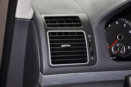2015款大众途安1.4T自动舒适版5座
