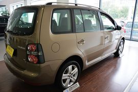 2015款大众途安1.4T自动舒适版5座