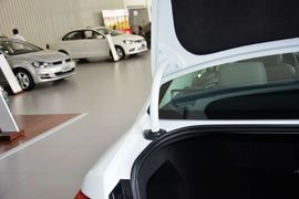2015款大众迈腾2.0TSI尊贵型