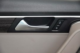 2015款大众迈腾2.0TSI尊贵型