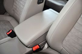 2015款大众迈腾2.0TSI尊贵型