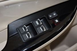 2014款比亚迪速锐1.5TID自动豪华型