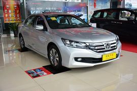 2014款本田雅阁2.0L