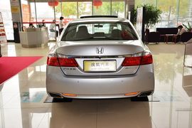 2014款本田雅阁2.0L