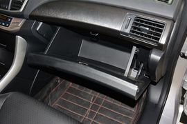 2014款本田雅阁2.0L