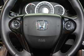 2014款本田雅阁2.0L