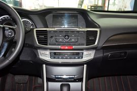 2014款本田雅阁2.0L