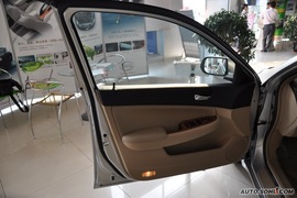 2008款比亚迪F6舒适型财富版2.0到