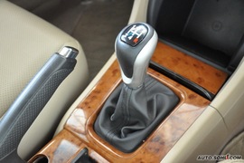 2008款比亚迪F6舒适型财富版2.0到