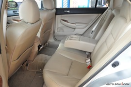 2008款比亚迪F6舒适型财富版2.0到