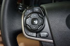 2012款丰田凯美瑞2.0G豪华版