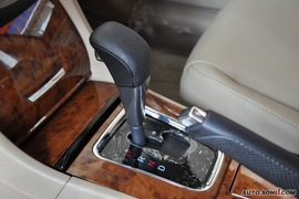 2008款比亚迪F6尊贵型财富版2.4到