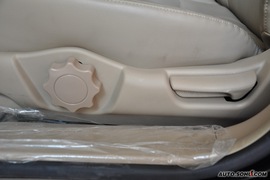 2008款比亚迪F6尊贵型财富版2.4到