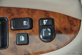 2008款比亚迪F6尊贵型财富版2.4到