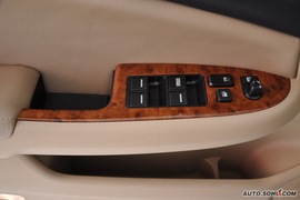 2008款比亚迪F6尊贵型财富版2.4到