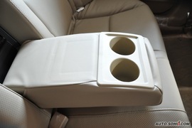 2008款比亚迪F6尊贵型财富版2.4到