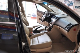 2008款比亚迪F6尊贵型财富版2.4到