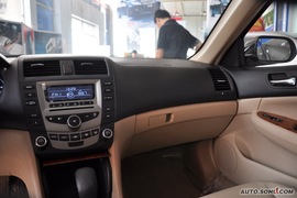 2008款比亚迪F6尊贵型财富版2.4到