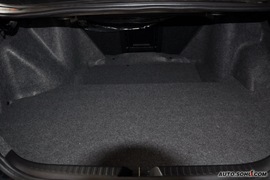 2008款比亚迪F6尊贵型财富版2.4到