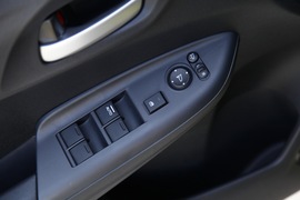 2014本田飞度1.5本地评测套图