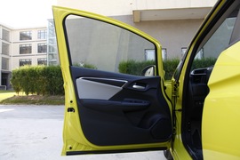 2014本田飞度1.5本地评测套图