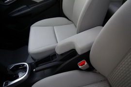 2014本田飞度1.5本地评测套图