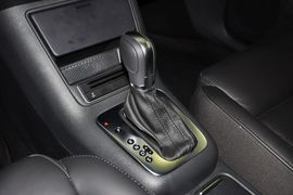 2015款大众途观1.8TSI手自一体四驱舒适版