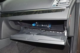 2015款奔驰E260L运动豪华型