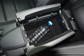 2015款奔驰E260L运动豪华型