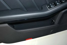2015款奔驰E260L运动豪华型