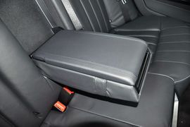 2015款奔驰E260L运动豪华型
