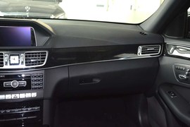 2015款奔驰E260L运动豪华型
