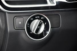 2015款奔驰E260L运动豪华型