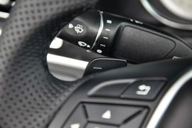2015款奔驰E260L运动豪华型