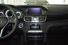 2015款奔驰E260L运动豪华型