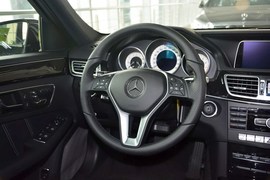 2015款奔驰E260L运动豪华型