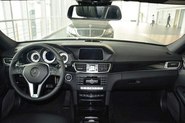 2015款奔驰E260L运动豪华型