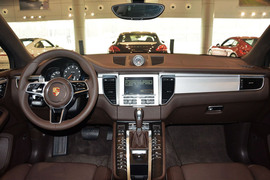 2014款保时捷Macan