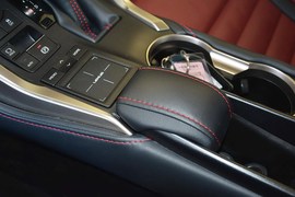 2015款雷克萨斯NX200t