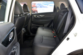 2014款日产奇骏2.5L