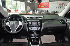 2014款日产奇骏2.5L