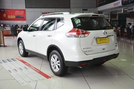 2014款日产奇骏2.5L