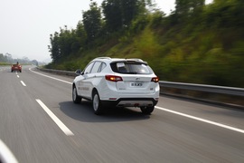   2014款陆风X5 2.0T 8AT试驾