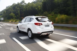   2014款陆风X5 2.0T 8AT试驾