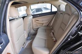 比亚迪F6新财富版2.0尊贵型